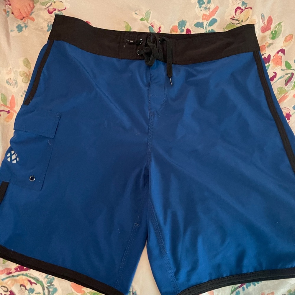 Via Prive athletic shorts.